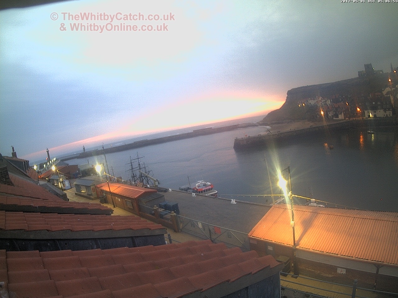 Whitby Mon 1st May 2017 05:07.