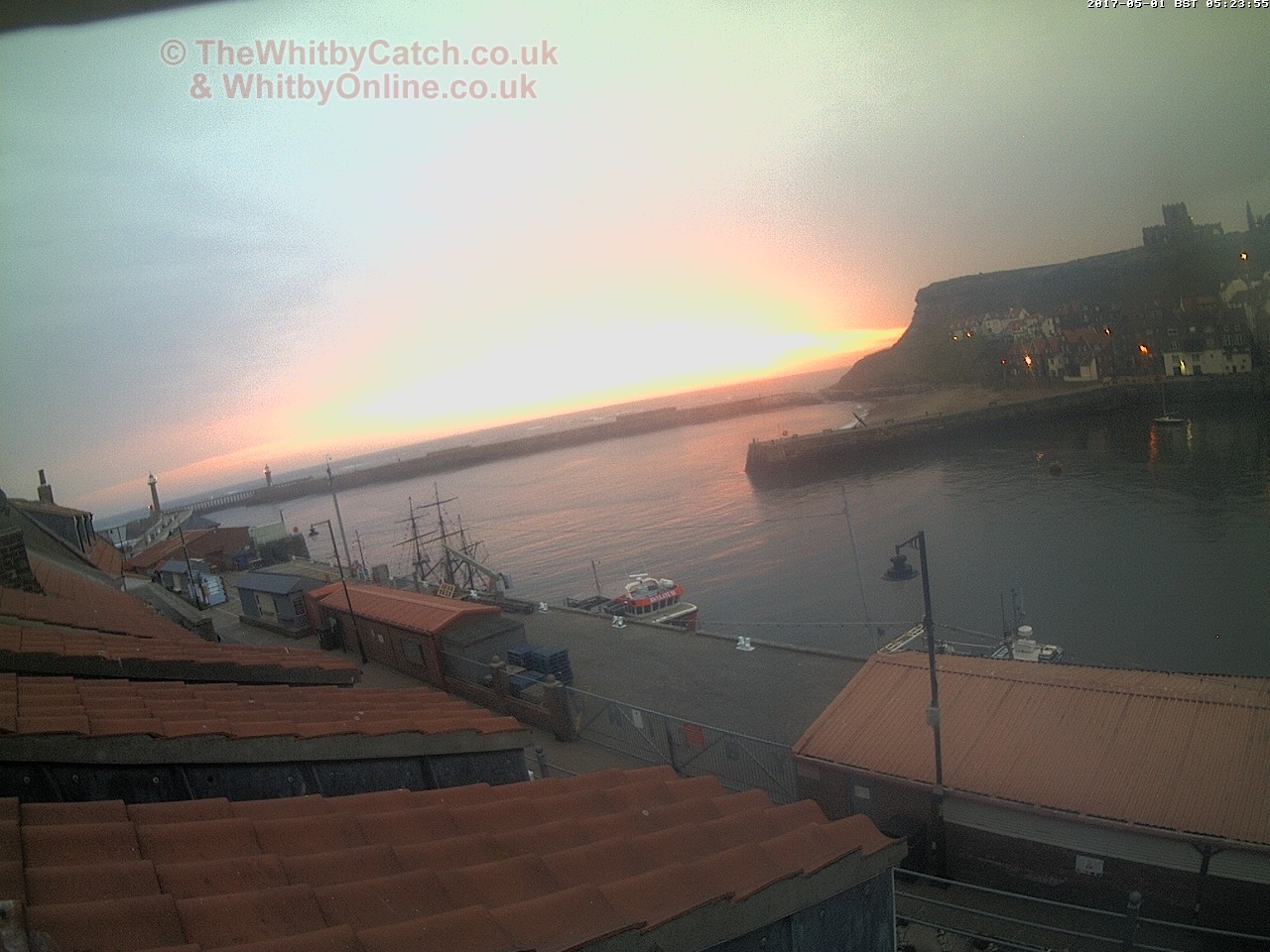 Whitby Mon 1st May 2017 05:24.
