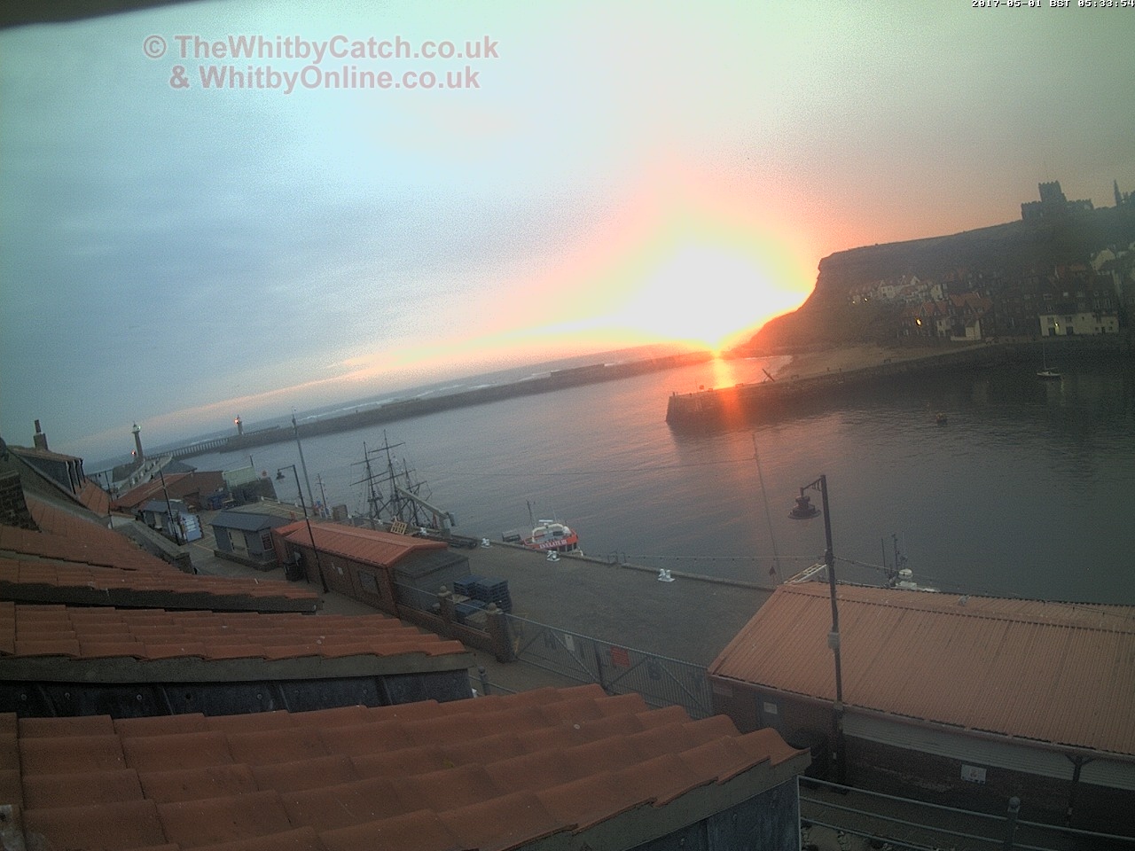 Whitby Mon 1st May 2017 05:34.