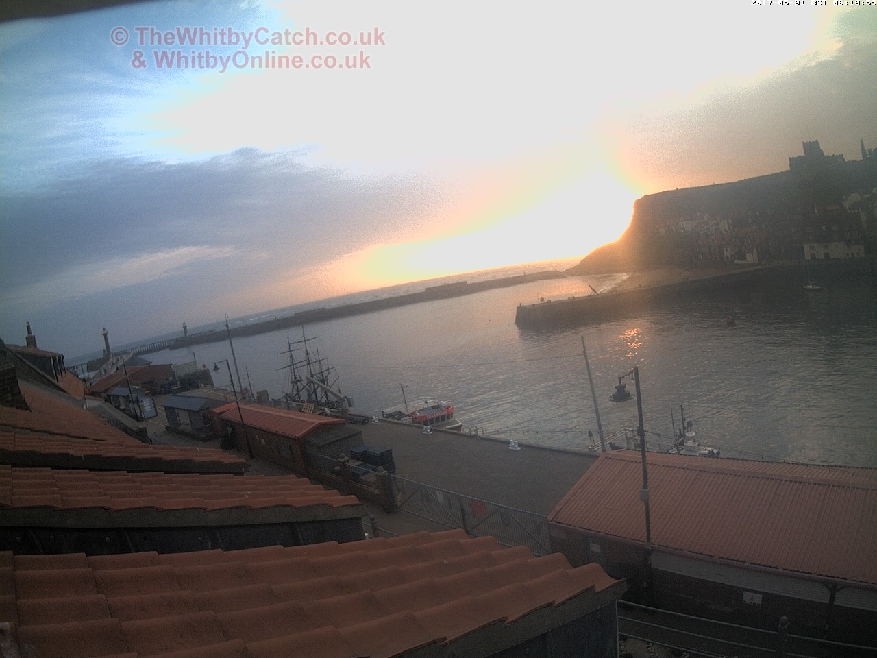 Whitby Mon 1st May 2017 06:11.
