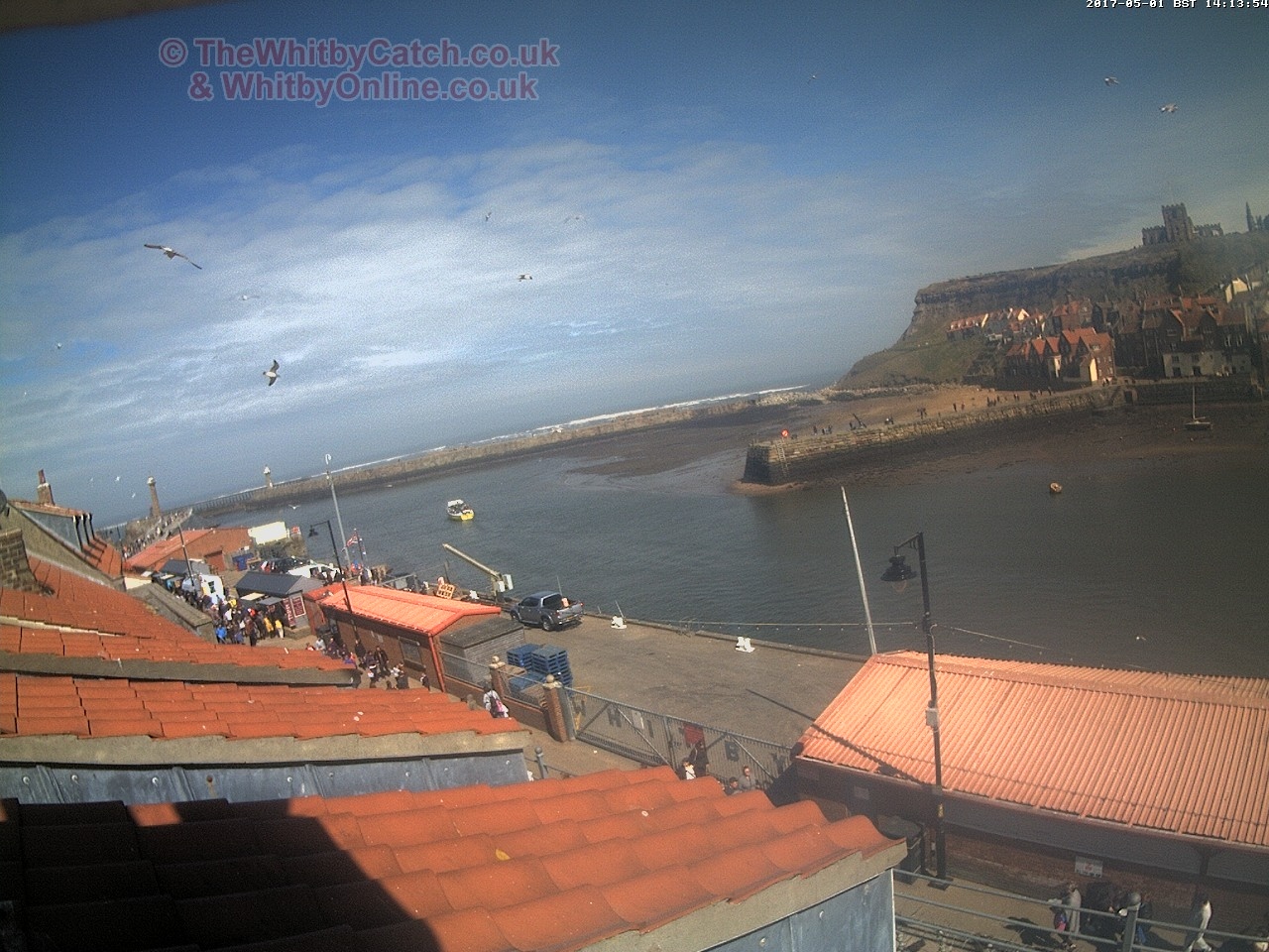 Whitby Mon 1st May 2017 14:14.