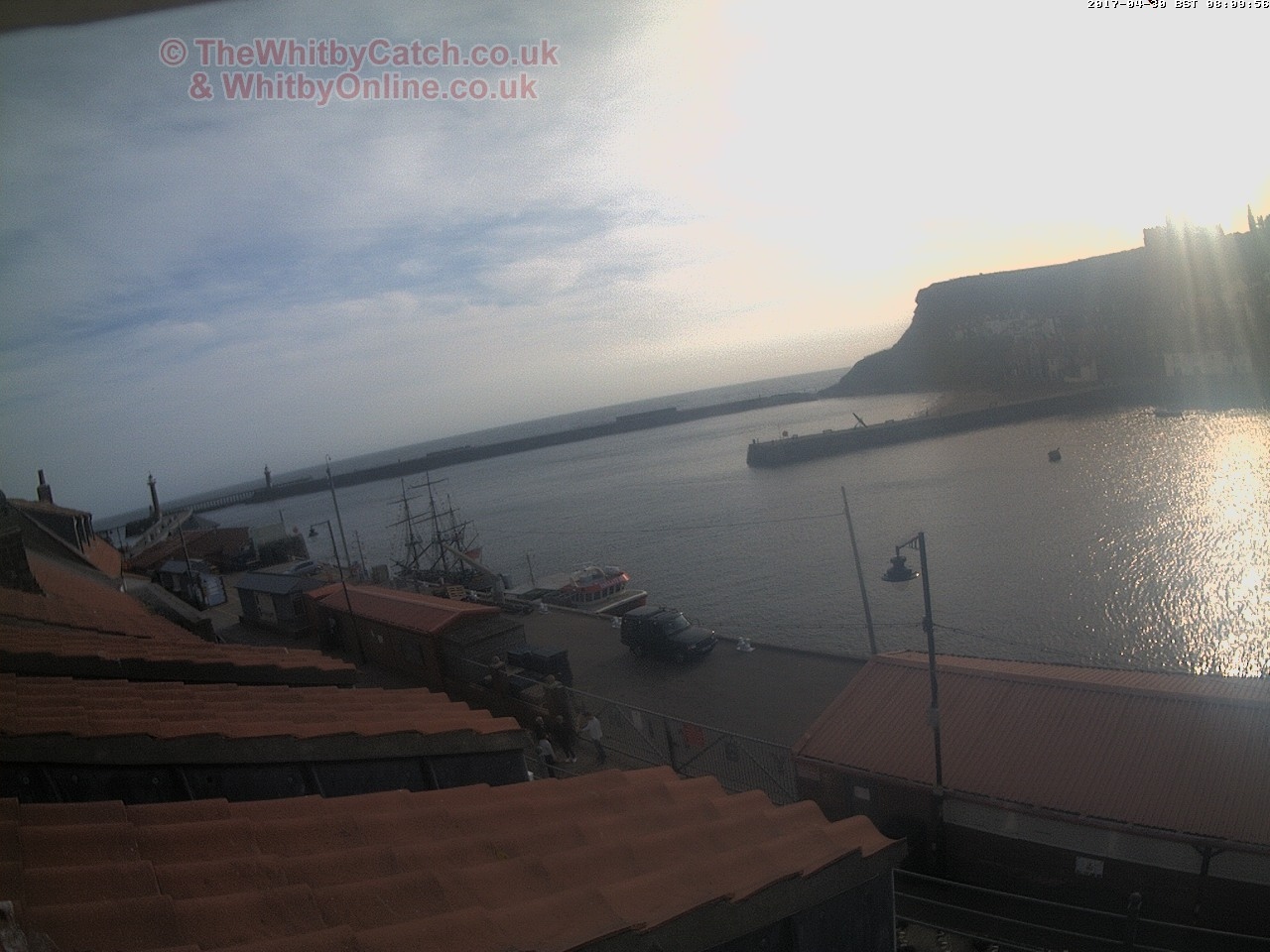 Whitby Sun 30th April 2017 08:10.