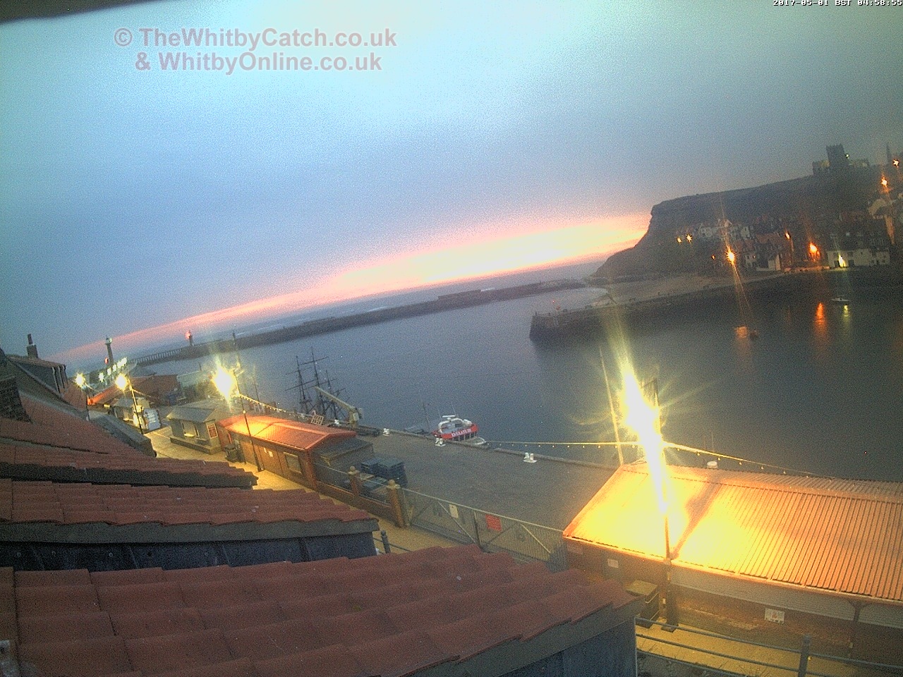 Whitby Mon 1st May 2017 04:59.