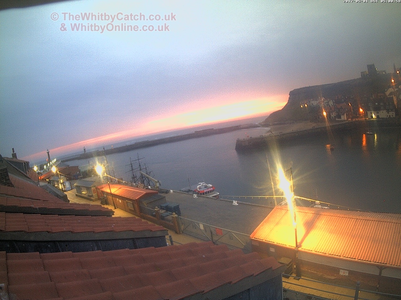 Whitby Mon 1st May 2017 05:01.