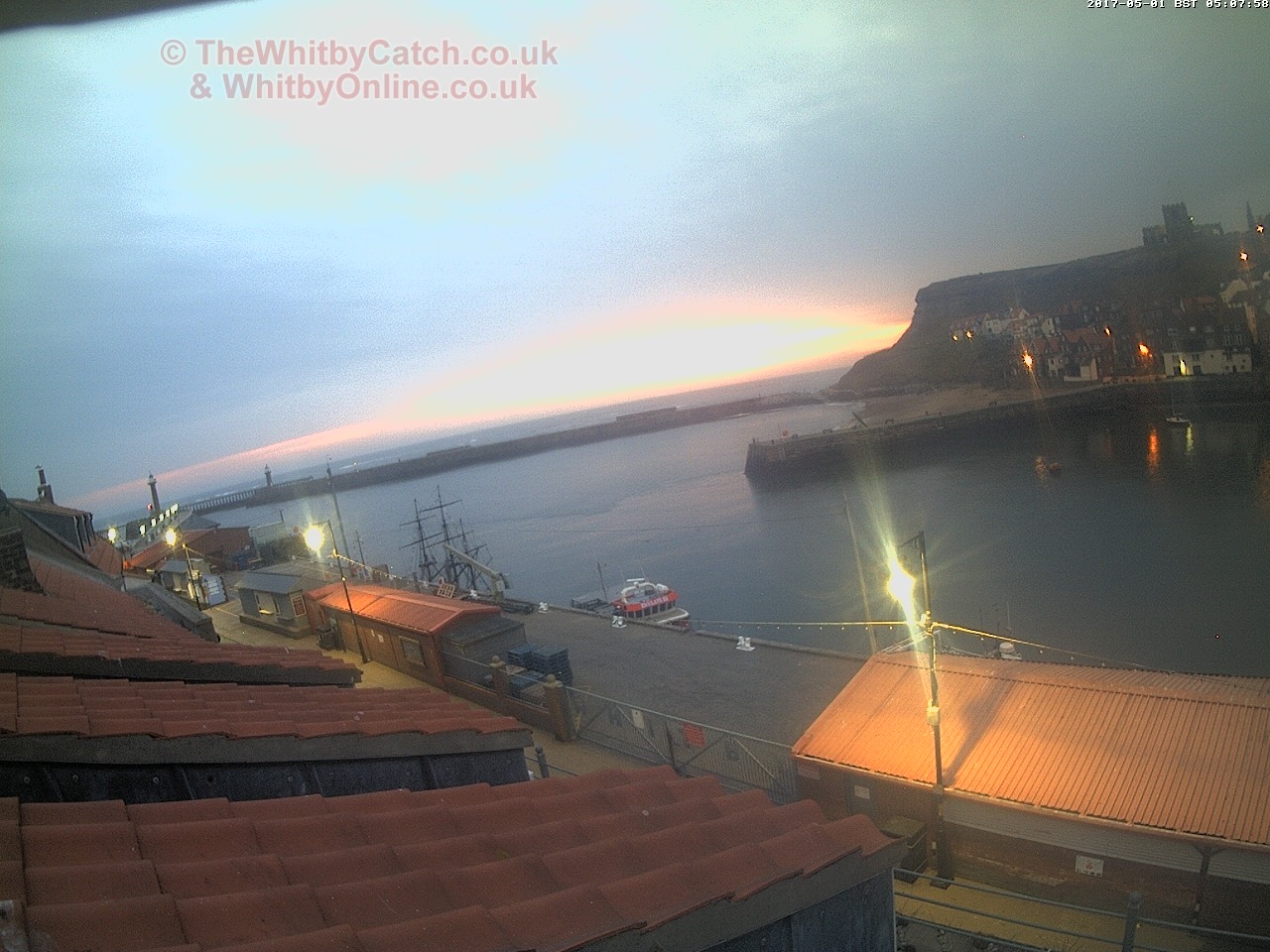 Whitby Mon 1st May 2017 05:08.