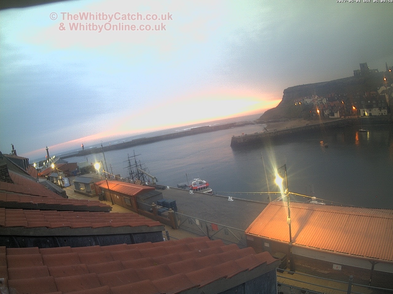 Whitby Mon 1st May 2017 05:10.