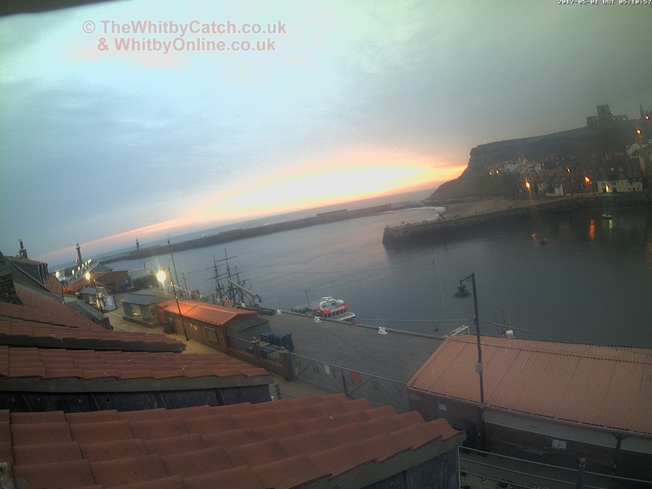 Whitby Mon 1st May 2017 05:11.