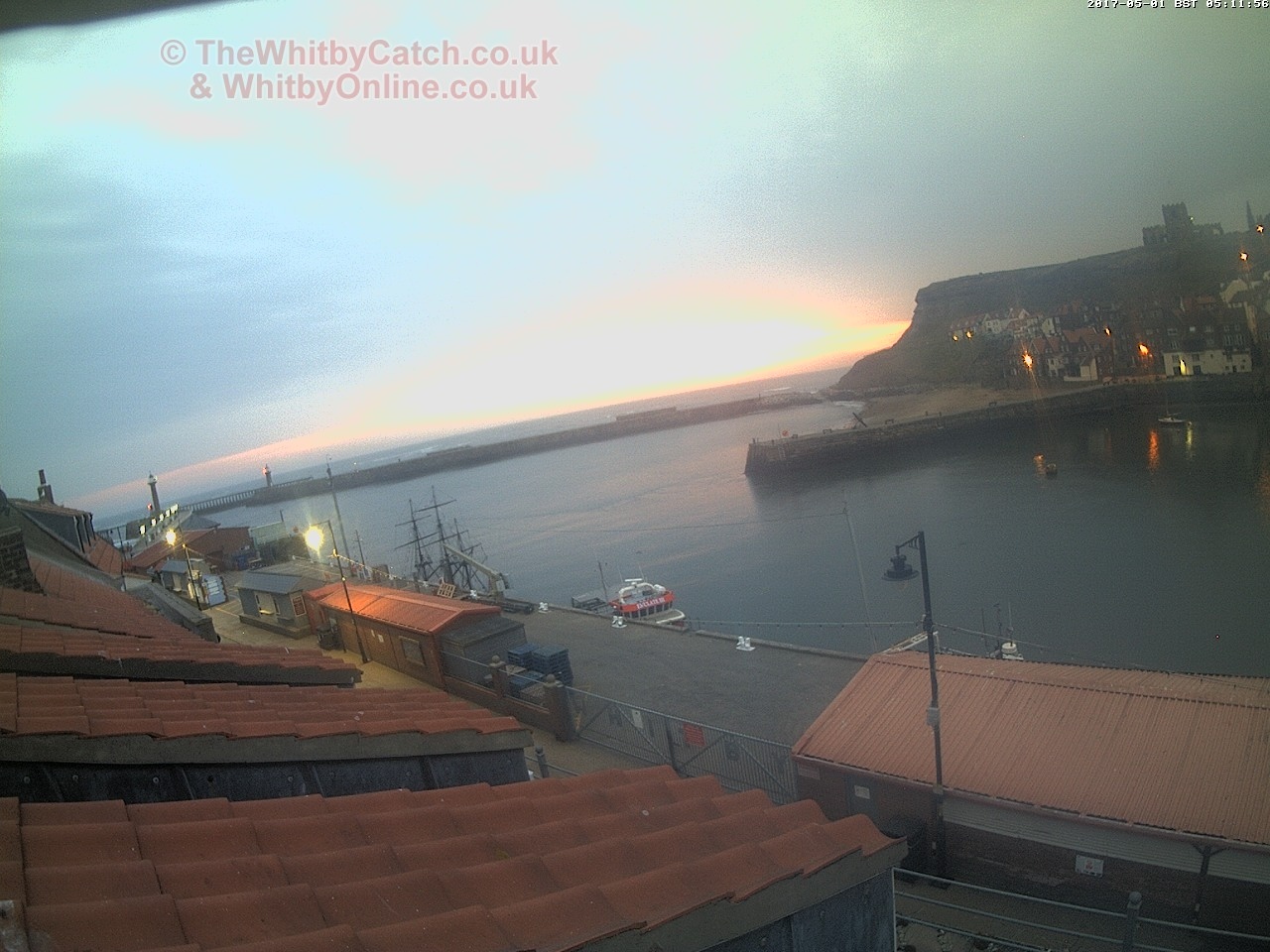 Whitby Mon 1st May 2017 05:12.
