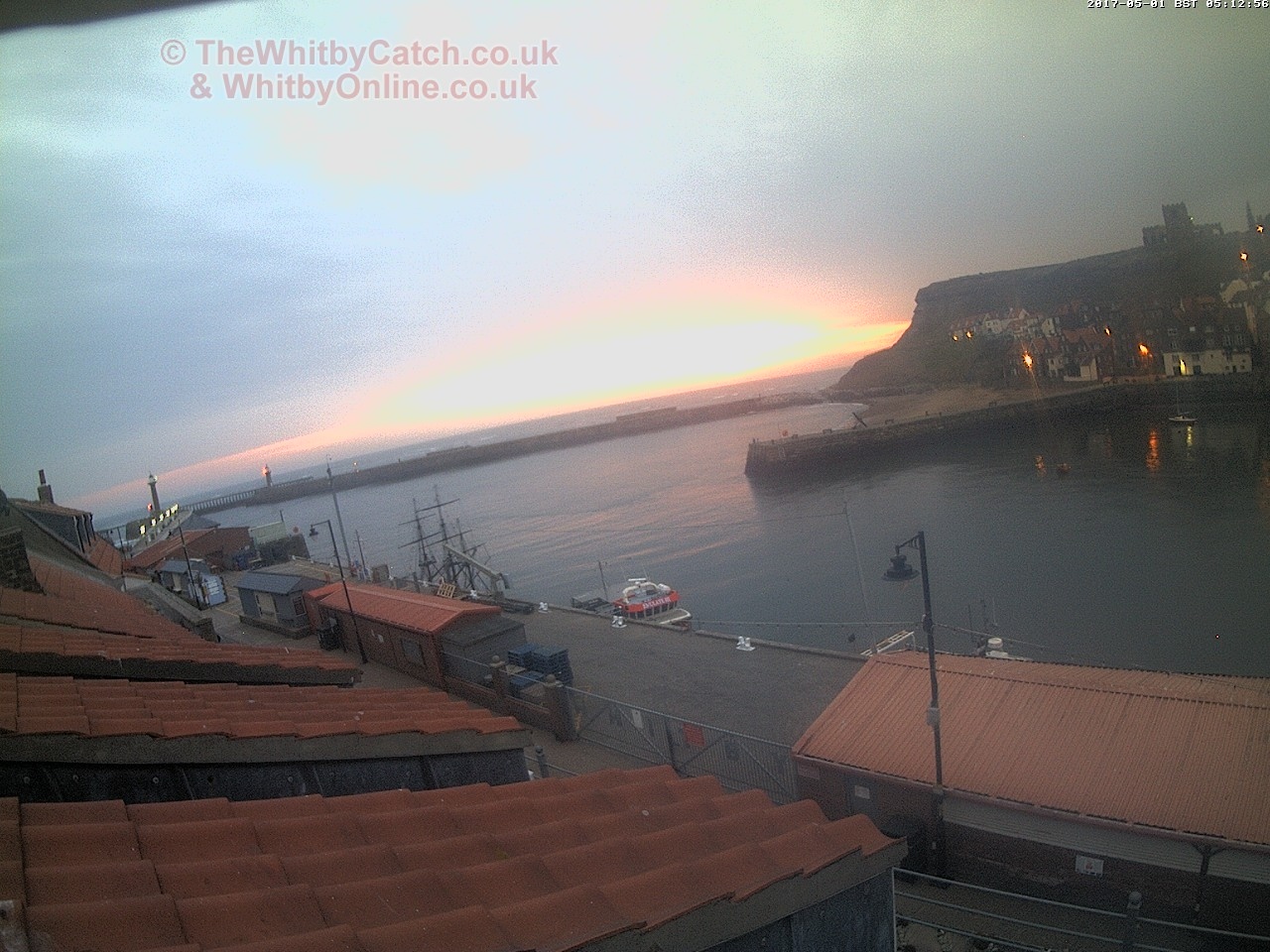 Whitby Mon 1st May 2017 05:13.