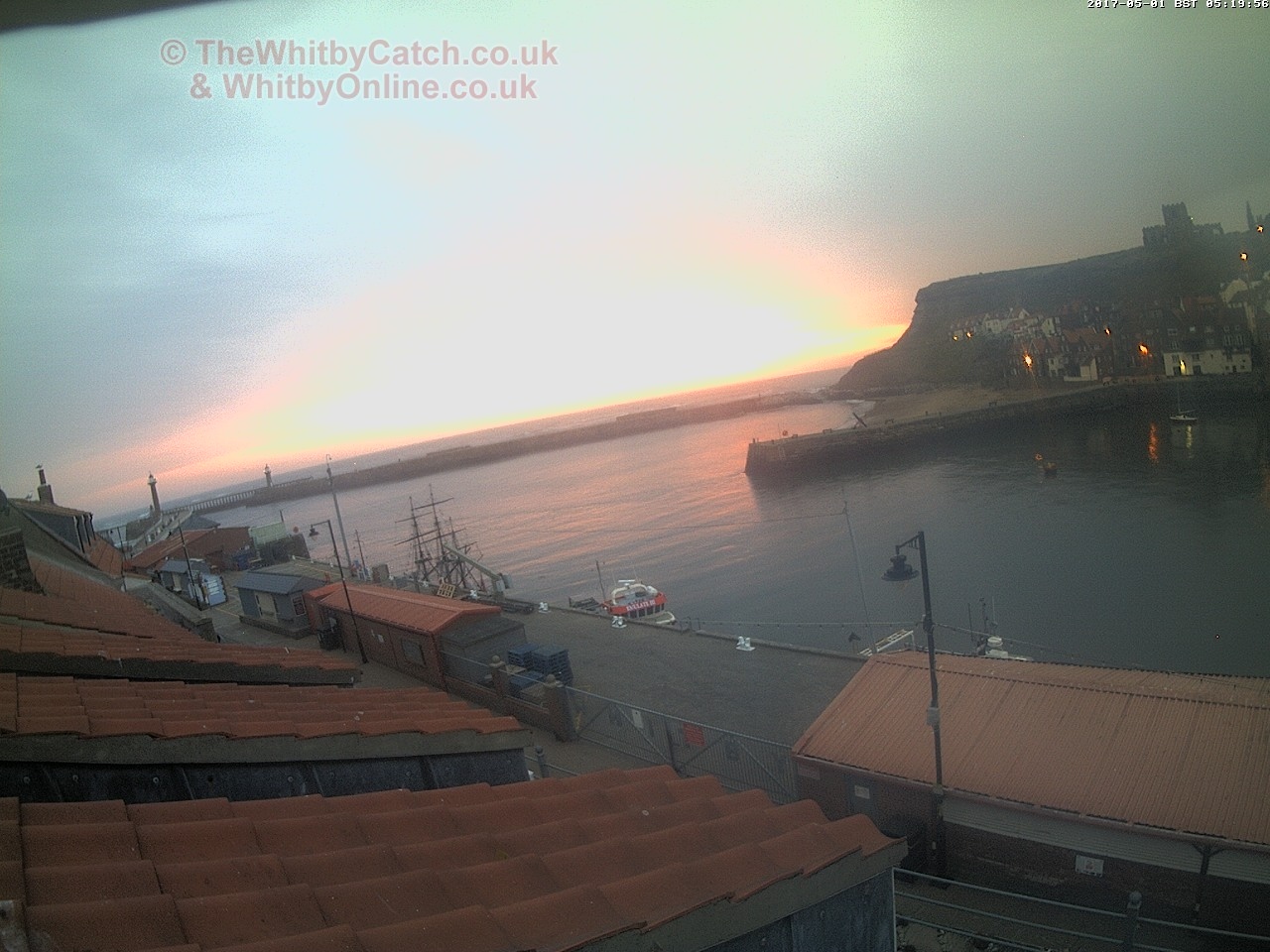 Whitby Mon 1st May 2017 05:20.