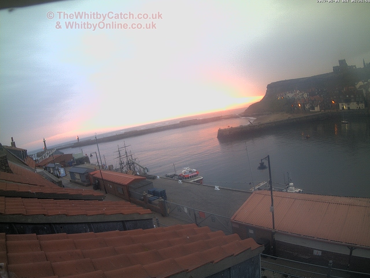 Whitby Mon 1st May 2017 05:26.