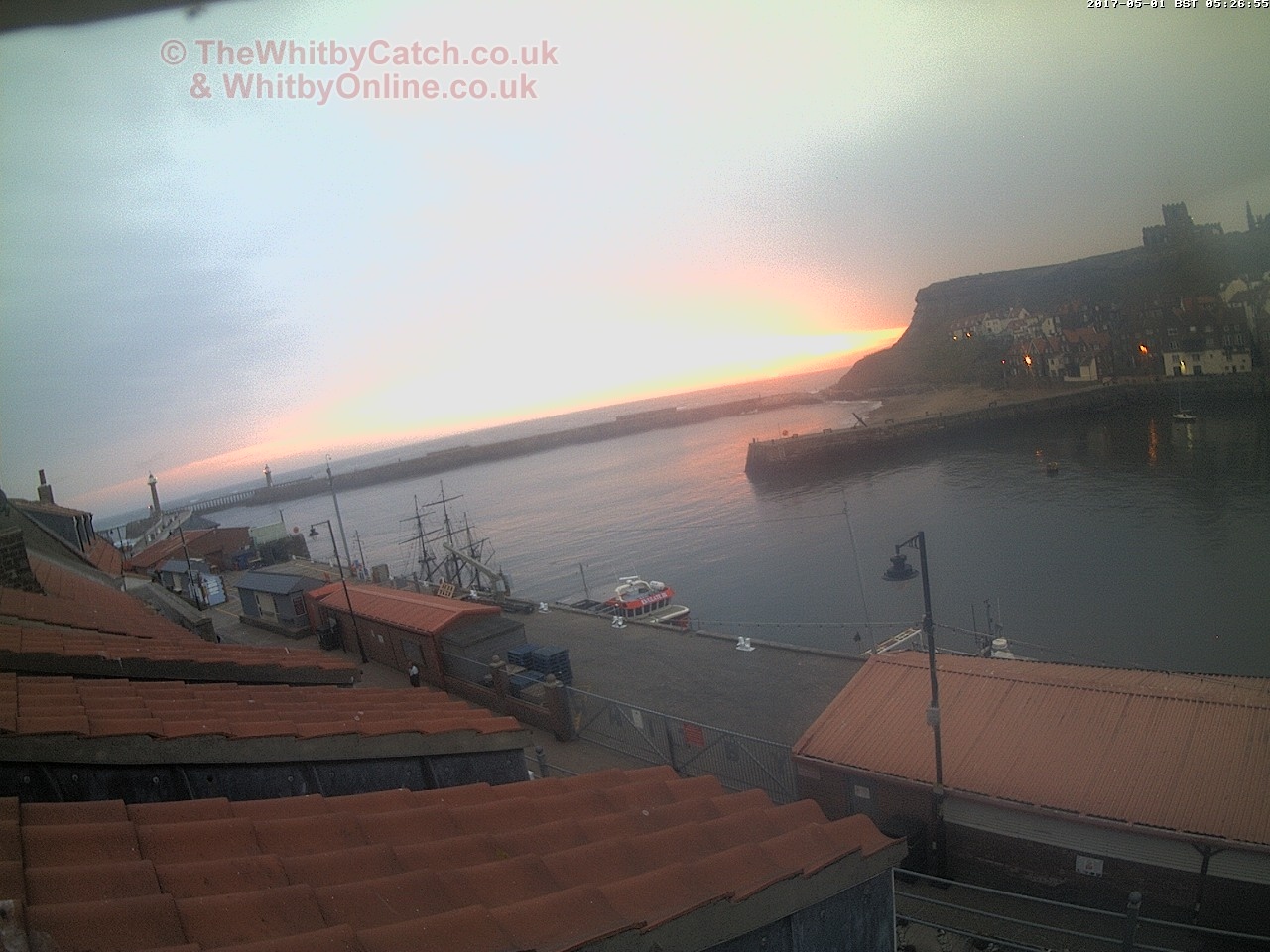 Whitby Mon 1st May 2017 05:27.