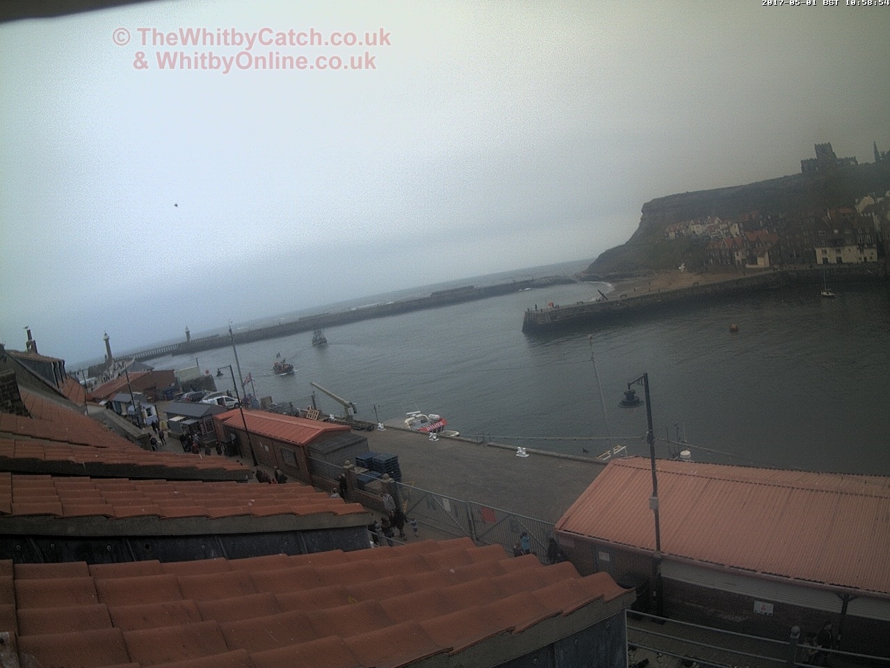 Whitby Mon 1st May 2017 10:59.