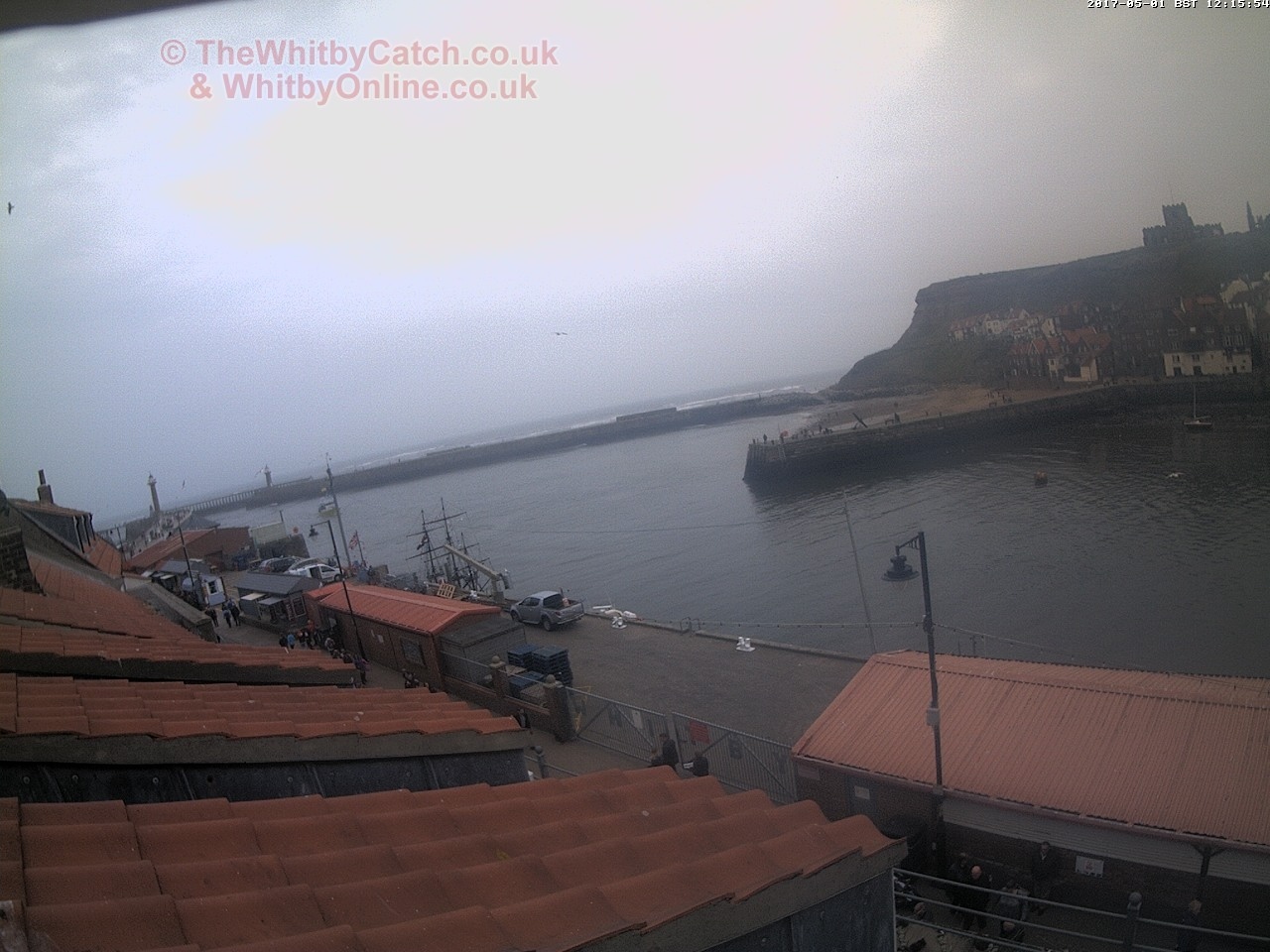 Whitby Mon 1st May 2017 12:16.