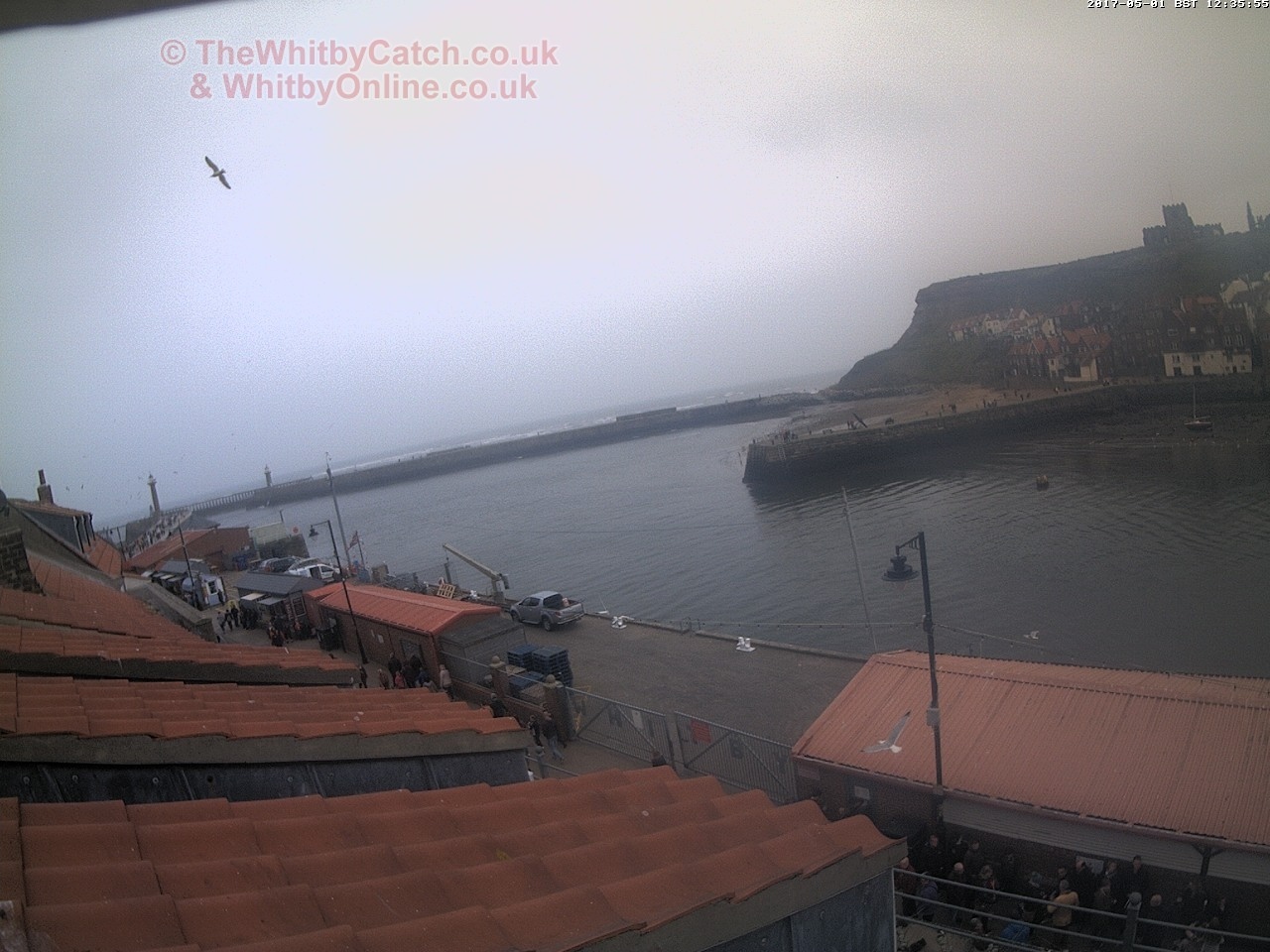 Whitby Mon 1st May 2017 12:36.