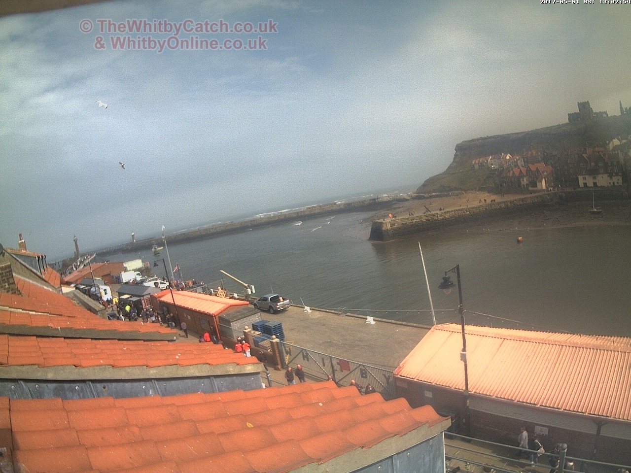Whitby Mon 1st May 2017 13:03.