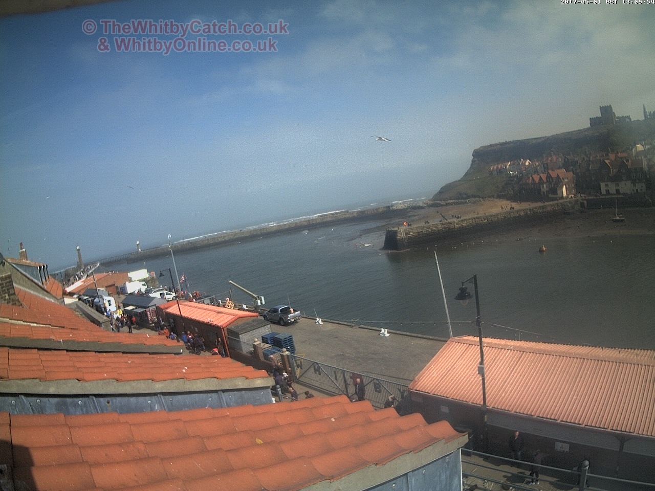 Whitby Mon 1st May 2017 13:10.