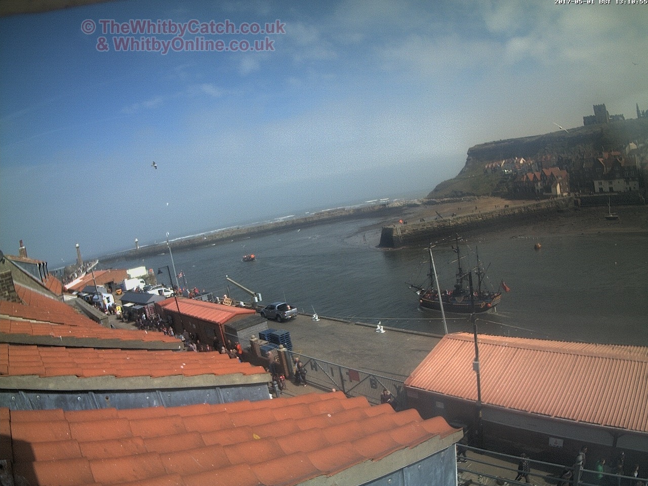 Whitby Mon 1st May 2017 13:11.
