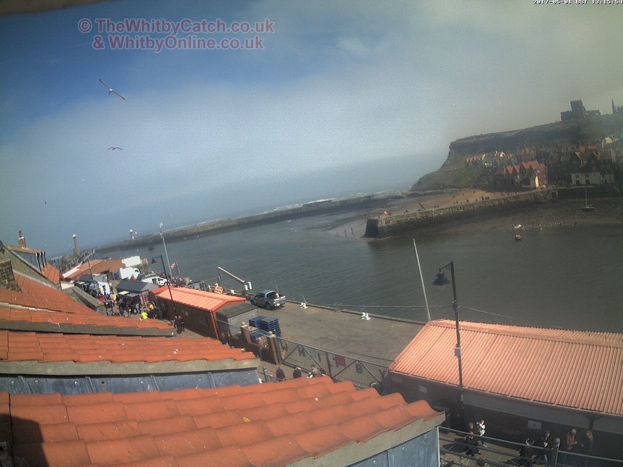 Whitby Mon 1st May 2017 13:16.