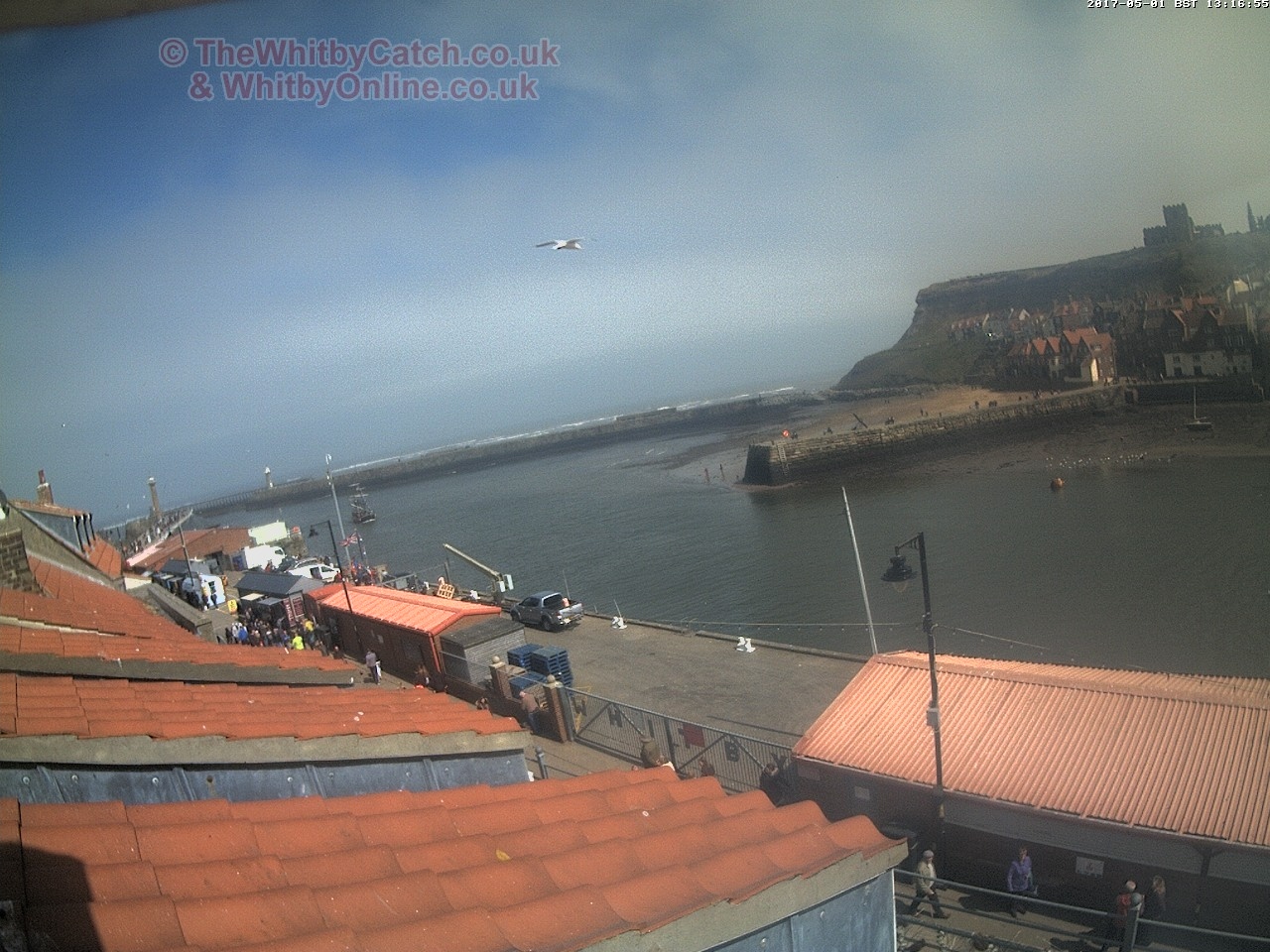 Whitby Mon 1st May 2017 13:17.