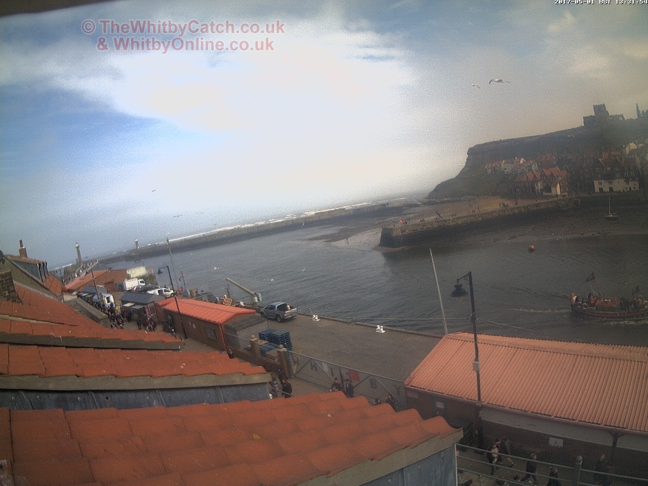 Whitby Mon 1st May 2017 13:32.