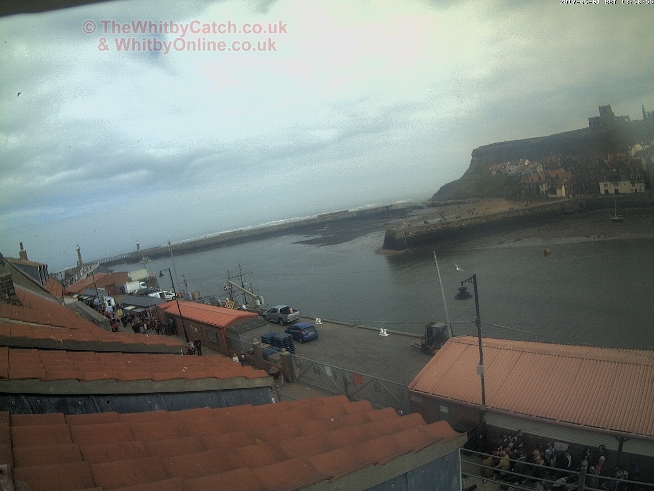 Whitby Mon 1st May 2017 13:59.