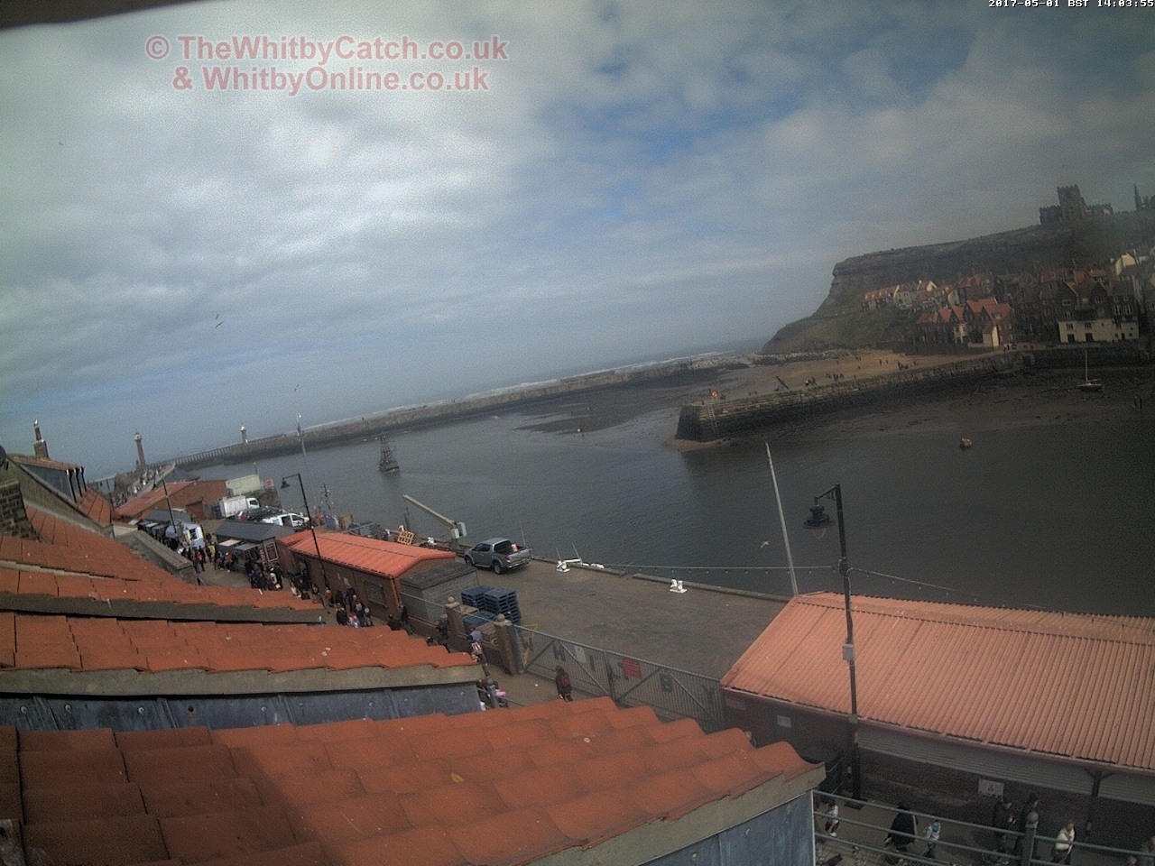 Whitby Mon 1st May 2017 14:04.