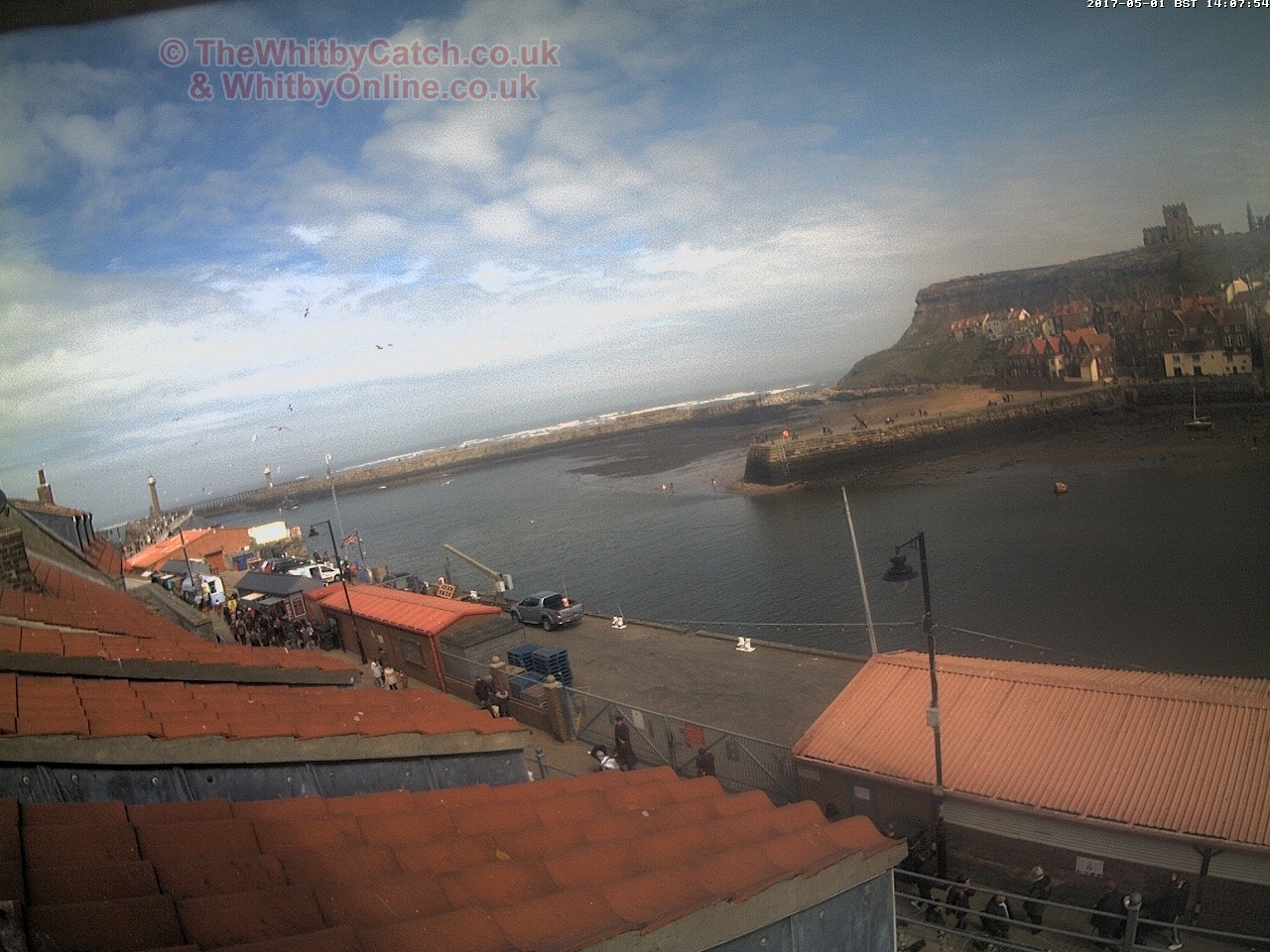 Whitby Mon 1st May 2017 14:08.
