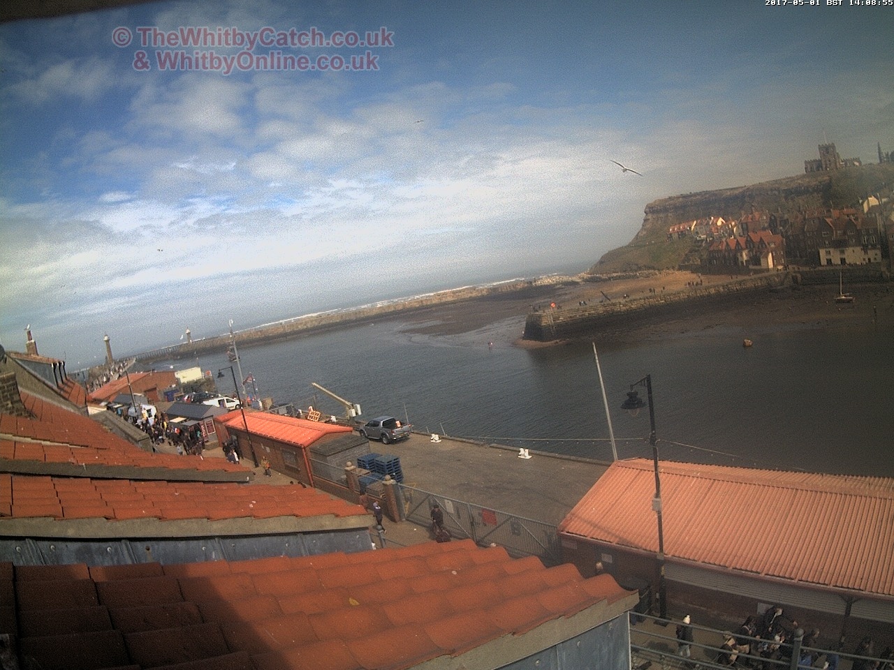 Whitby Mon 1st May 2017 14:09.