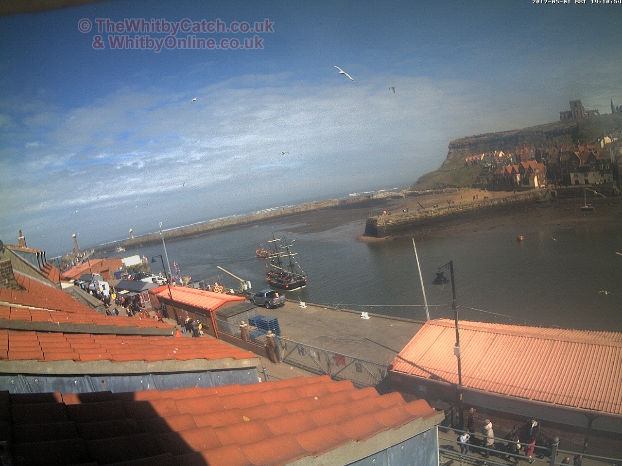 Whitby Mon 1st May 2017 14:11.