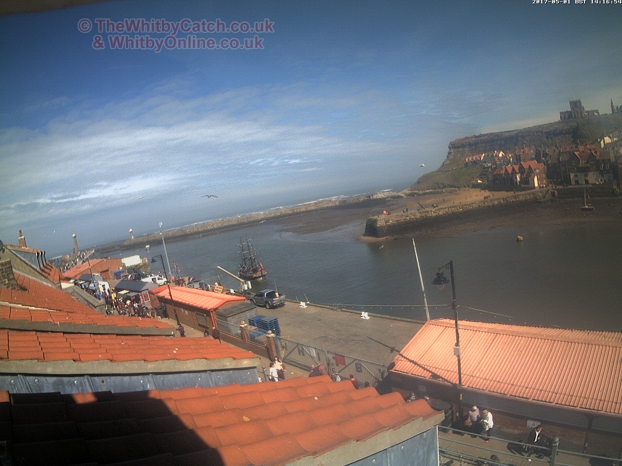 Whitby Mon 1st May 2017 14:17.