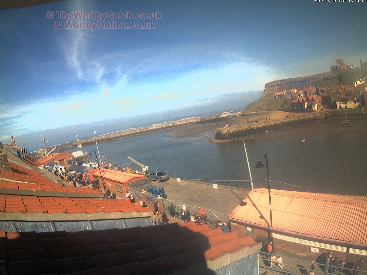 Whitby Mon 1st May 2017 15:22.